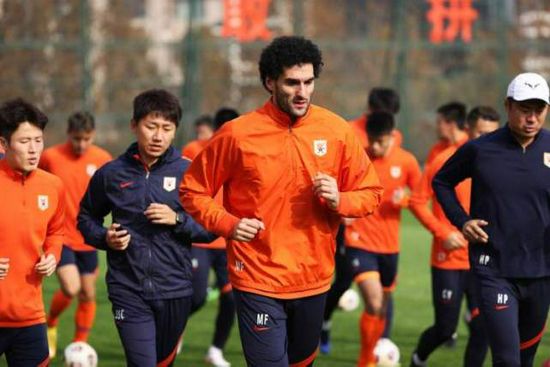 “热那亚的德拉古辛可能是其中之一，目前，他似乎将在热那亚签下一份新合同，但这并不意味着他不会离开。